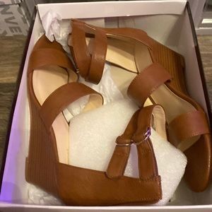 Nine west open toed wedges